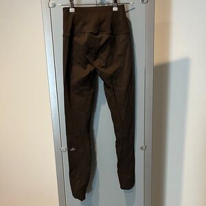 ALO Yoga Dark Brown Leggings